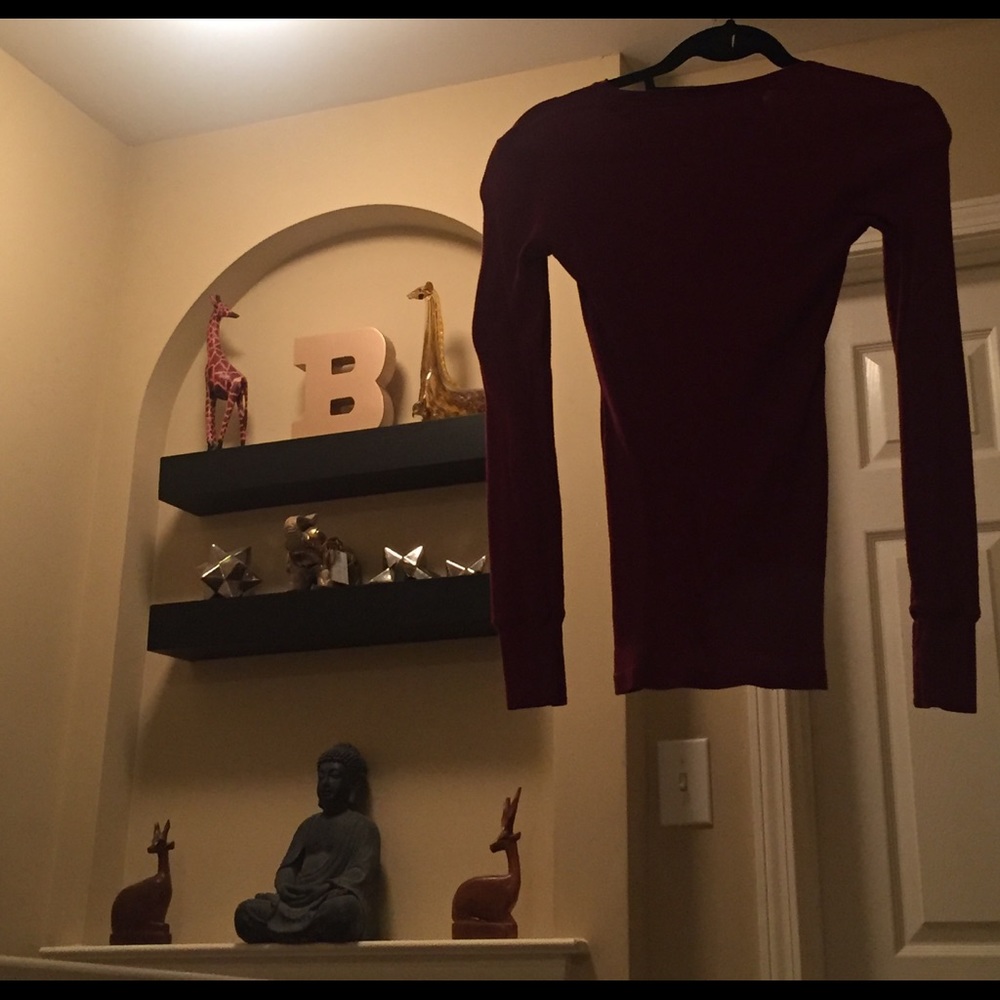 Gap XS cranberry Top